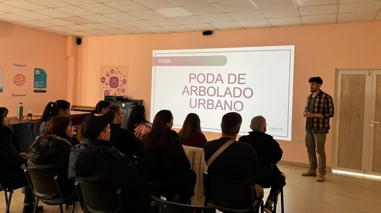 Trabajadores de Santa Rosa del Conlara se capacitaron en forestación