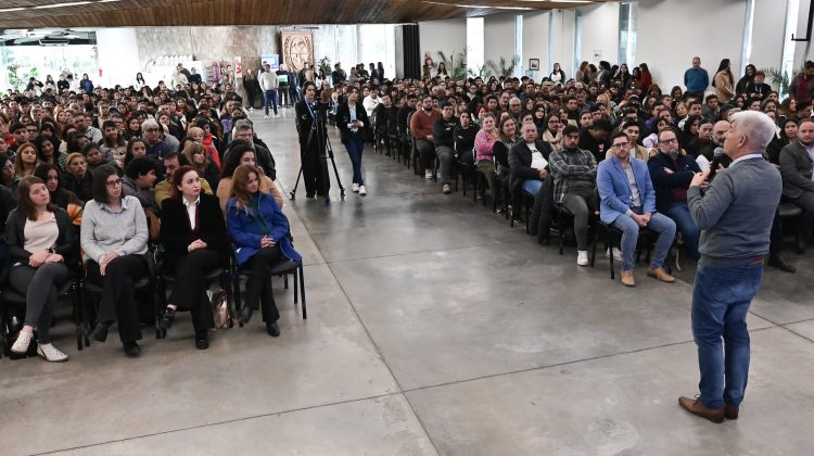 Mas de mil emprendedores consolidarán sus proyectos con financiamiento del Gobierno