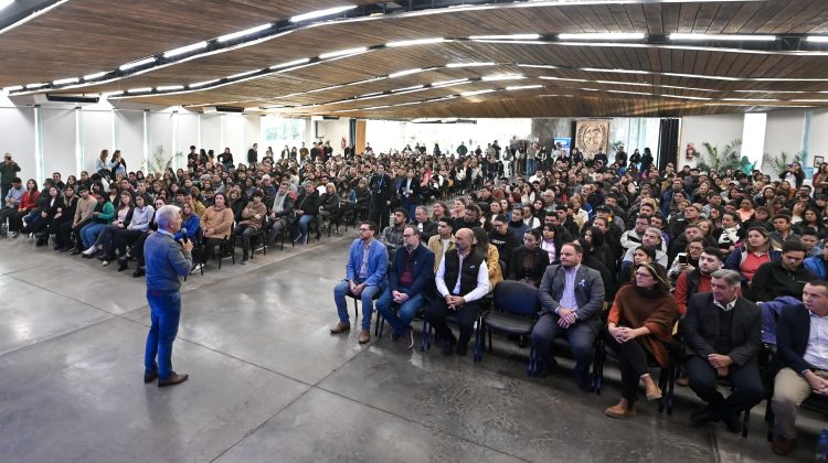 Mas de mil emprendedores consolidarán sus proyectos con financiamiento del Gobierno