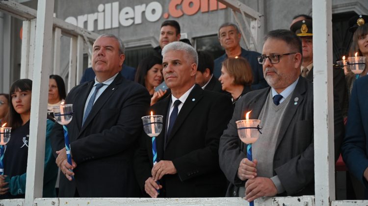 El Gobernador participó de la 109ª Procesión Cívica de la Escuela Normal Mixta