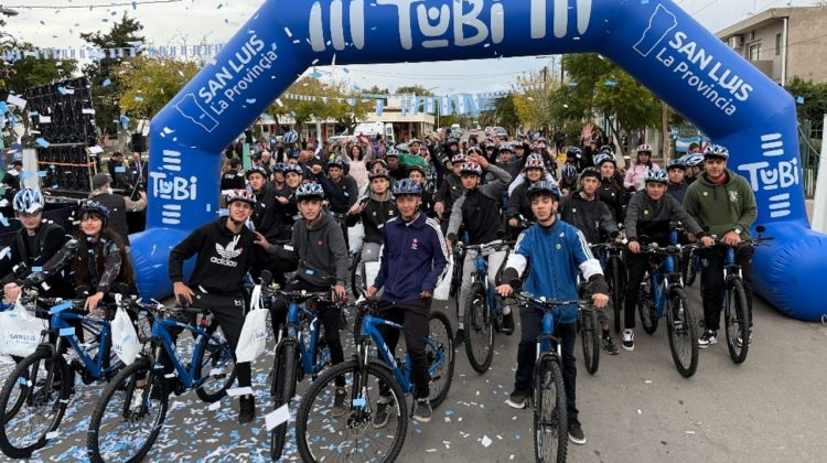 Entregaron bicicletas a más de 60 estudiantes de San Francisco del Monte de Oro 
