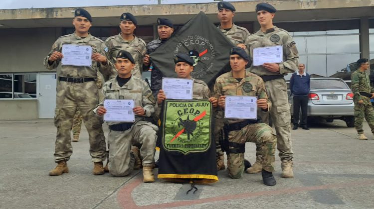 Un integrante del COAR completó el Curso Básico de Comando en Jujuy 