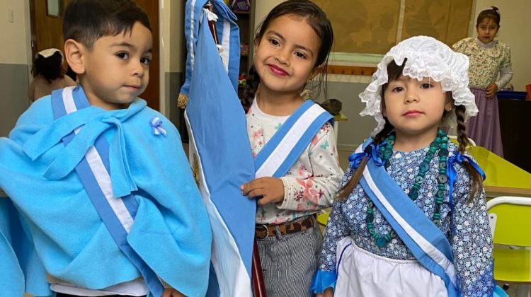Los centros de desarrollo infantil celebraron el Día de la Revolución de Mayo