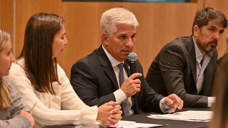 Poggi les pidió a los administradores del presupuesto máxima austeridad en el gasto público