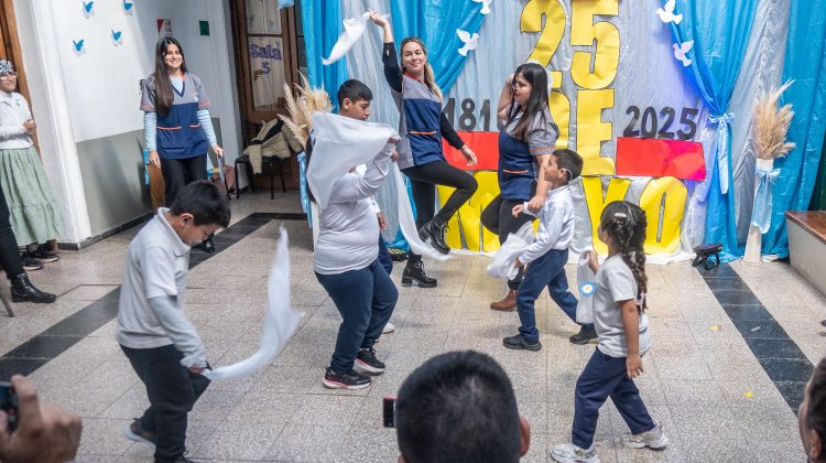 Emoción y orgullo patrio en EDAM: una celebración del 25 de mayo llena de inclusión y tradición 