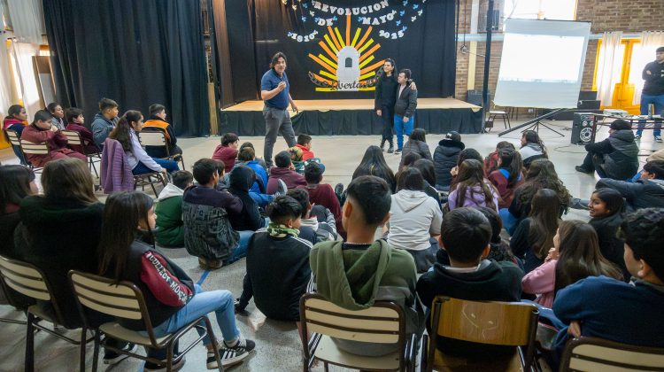 Dos escuelas de Villa Mercedes recibieron la charla ‘Un vistazo a la discapacidad’
