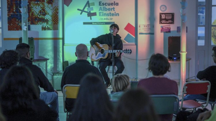 Micrófono Abierto ULP: un escenario para artistas en crecimiento