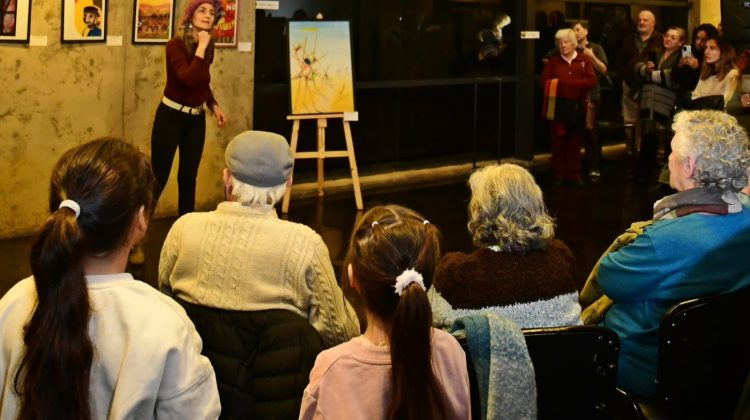 Gran cantidad de público asistió a la apertura de la muestra ‘La Palabra 2025’