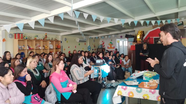 Dictaron una capacitación de salud bucal para las primeras infancias
