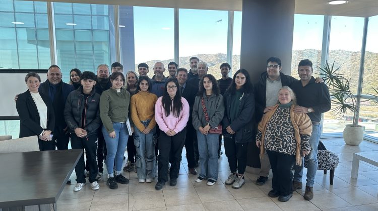 Estudiantes se interiorizaron sobre el uso de datos geoespaciales en la planificación territorial
