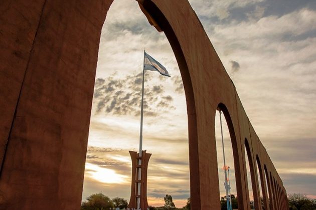 Toro Negro: el Monumento a la Bandera que inspira patriotismo