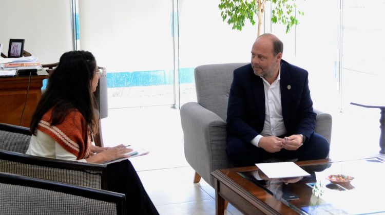 Amondarain se reunió con la normalizadora de la Comunidad Huarpe de Guanacache 