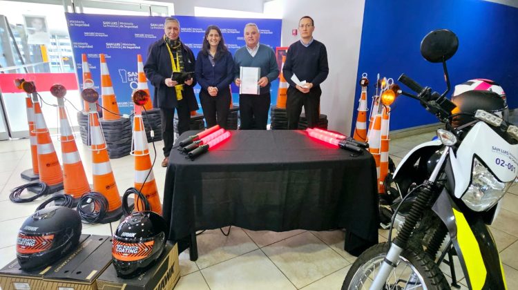 Entregaron equipamiento a la Policía y el ISSP para fortalecer la prevención vial en rutas