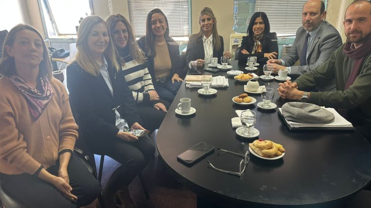 Defensa del Consumidor fortalece vínculos institucionales con el Colegio de Abogados