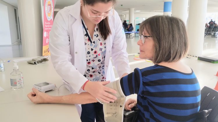 Continúa la campaña de control de la presión arterial en el Hospital Central
