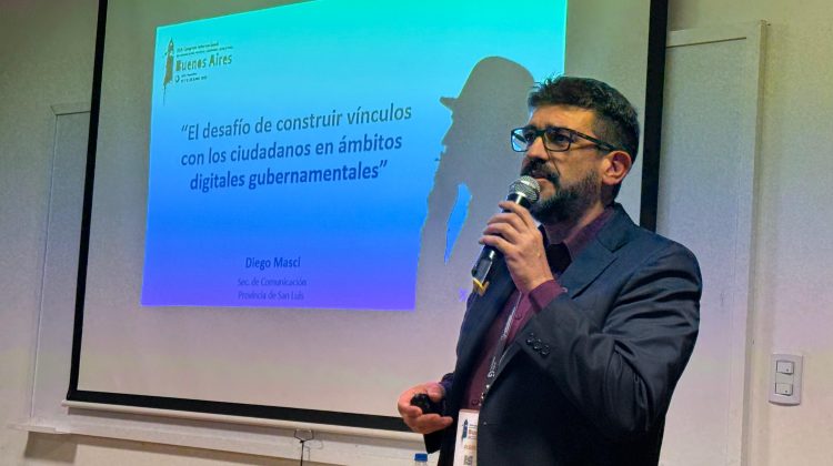 Masci disertó en XVII Congreso Internacional de Comunicación Política