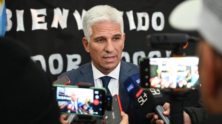 Poggi anunció que pagará sueldo y aguinaldo el 30 de junio