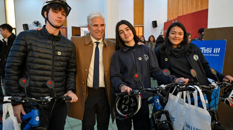 Los chicos del Colegio María Auxiliadora se subieron a la ‘onda azul’ de las TuBi