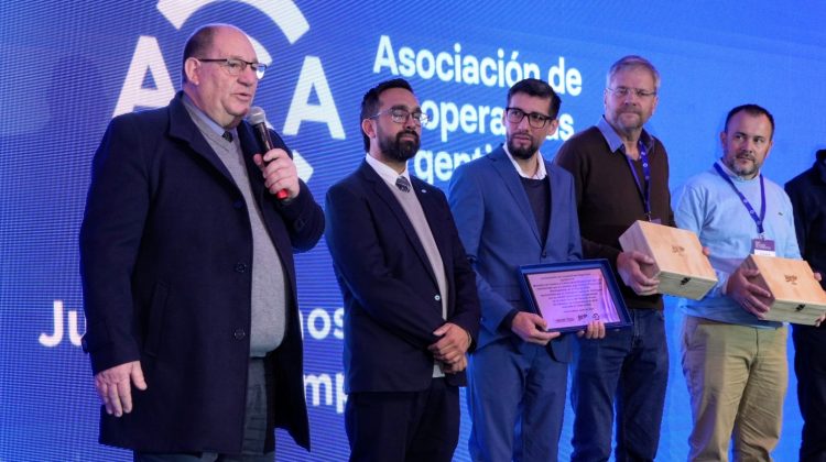 El ministro Bertolini representó a San Luis en la reunión de gerentes de cooperativas agropecuarias