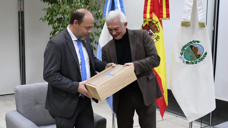 El ministro de Gobierno se reunió con el Cónsul General de España en Mendoza