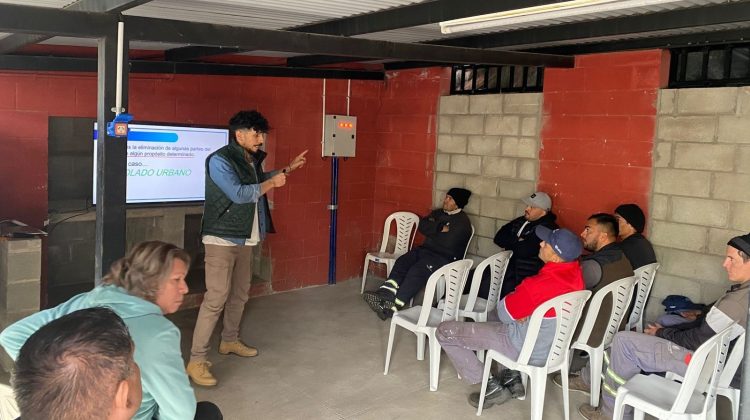 Personal de San Luis Agua se capacitó en poda y arbolado urbano