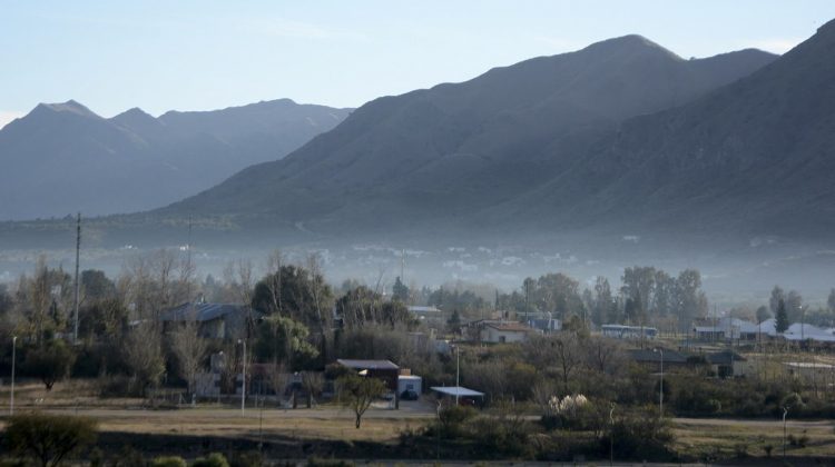 El jueves comenzó con heladas generalizadas pero promete una tarde cálida