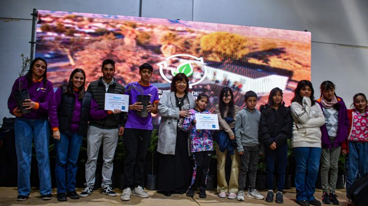 ¡Sí, prometo! Más de 500 estudiantes punteños se sumaron a cuidar el planeta