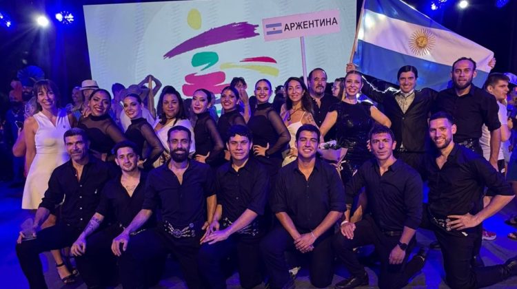 Por su talento y originalidad, la Compañía Folklórica ‘Danzantes’ fue ovacionada en Europa