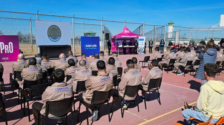 Internos del sistema penitenciario recibieron certificados de finalización de estudios