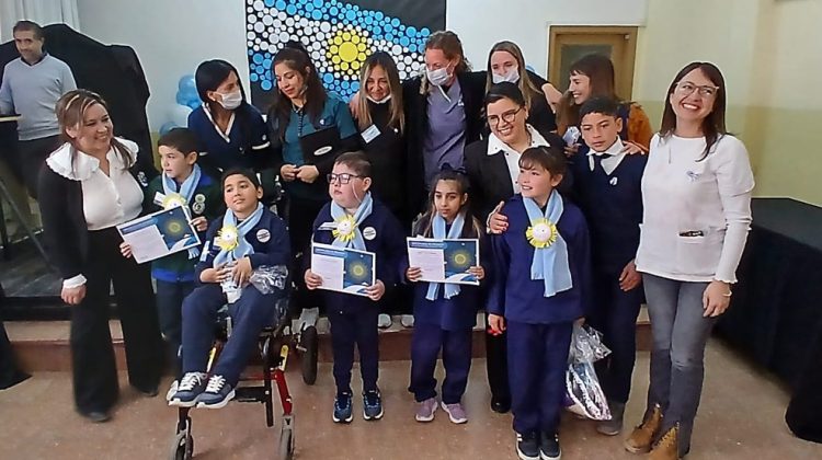 Alumnos de la Escuela Hospitalaria realizaron la Promesa de Lealtad a la Bandera