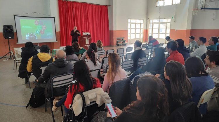Continúan las capacitaciones escolares en resolución de conflictos