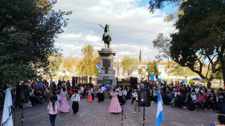 Con tradición y creatividad, la Casa de las Culturas celebró el 9 de Julio