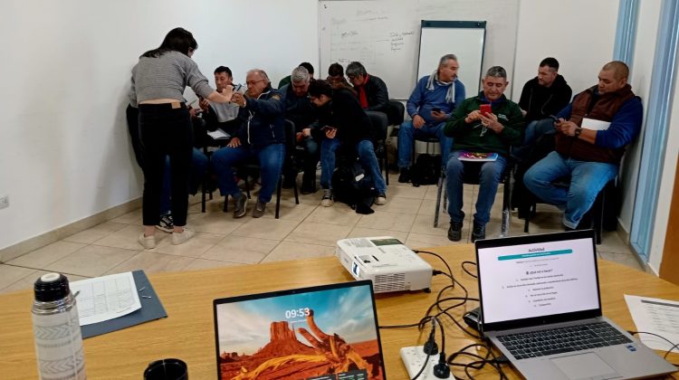 Los vehículos oficiales que hacen relevamientos de bosque nativo usarán la app GeoTracker