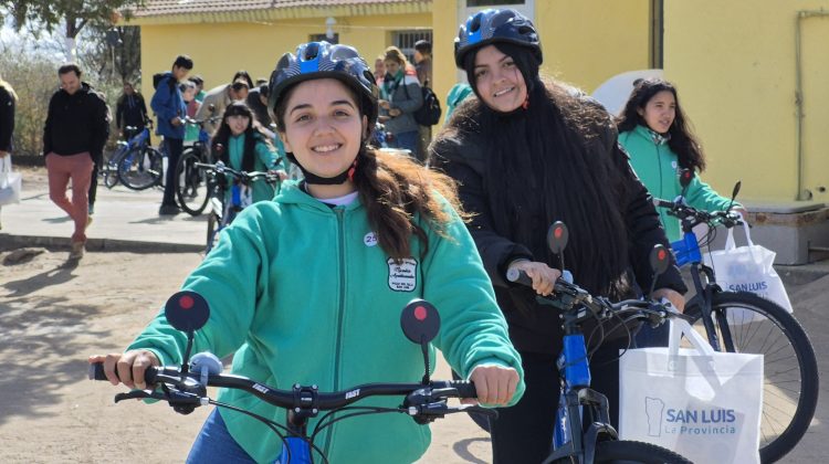 Los chicos de Pozo del Tala y Toro Negro ya pedalean con sus TuBi
