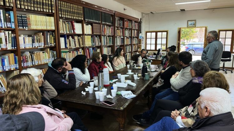 San Luis Libro inauguró un rincón literario en la biblioteca popular de Luján