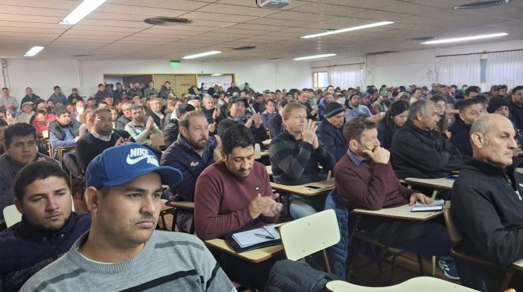 Más de 400 asesores, verificadores y aplicadores se capacitaron sobre fitosanitarios