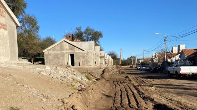 Las nuevas viviendas de Villa de Merlo superan el 40% de avance