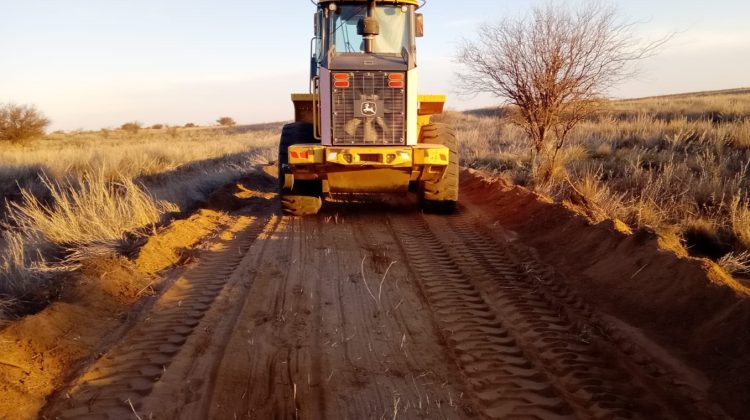 Vialidad Provincial y productores de Dupuy realizaron reparaciones en la ruta N°48