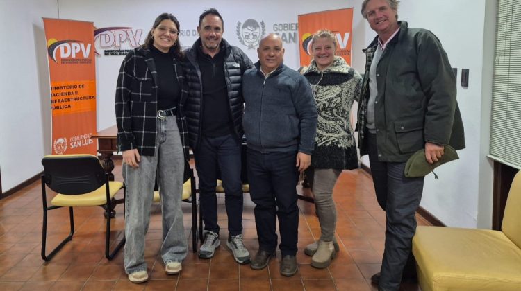 Vialidad y productores de Villa Mercedes continúan trabajando en conjunto en rutas no pavimentadas