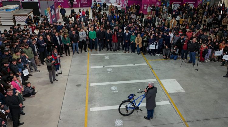 Realizaron una entrega masiva de TuBi a estudiantes de cinco escuelas de Villa Mercedes