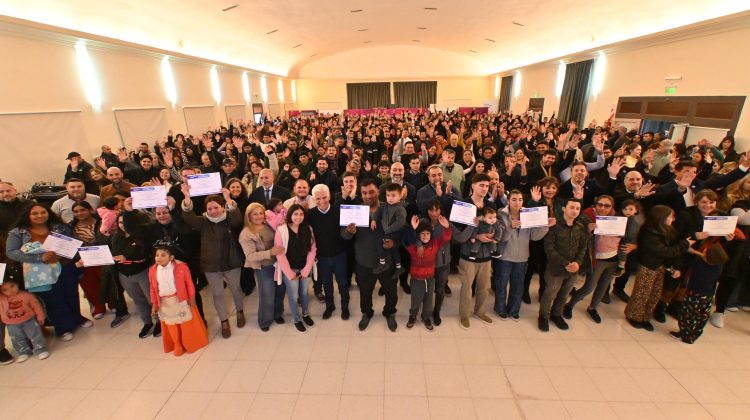 Reconocimiento a la cultura del trabajo: el Gobierno superó los 7.000 proyectos financiados
