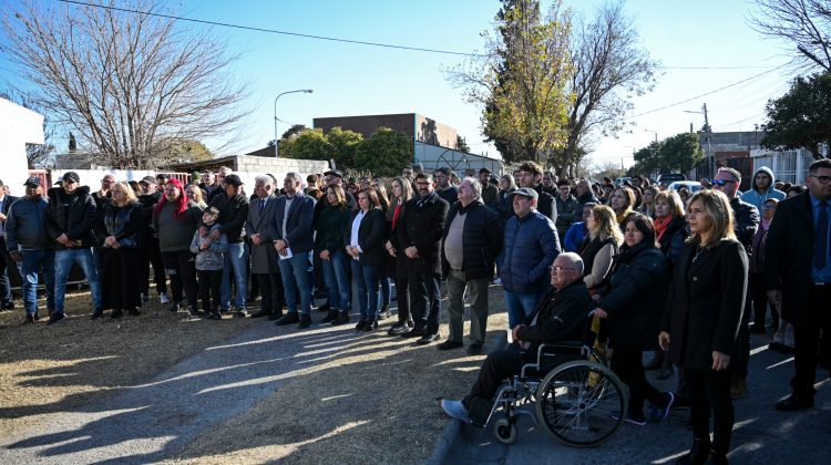 Más iluminación y seguridad: Poggi participó de la inauguración de una obra en el Eva Perón