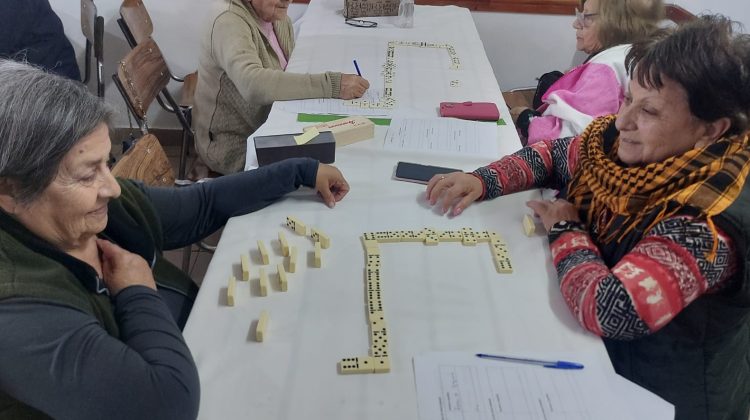Adultos mayores del departamento Pringles se reunieron en La Toma