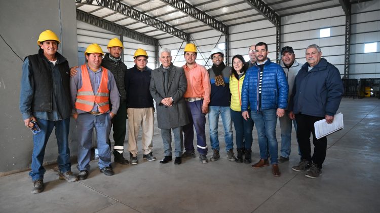 Poggi recorrió la obra de urbanización del barrio República, que ya tiene un 90% de avance