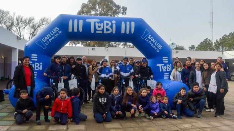 “Me emocioné mucho cuando me enteré de que hoy nos entregaban la bici”
