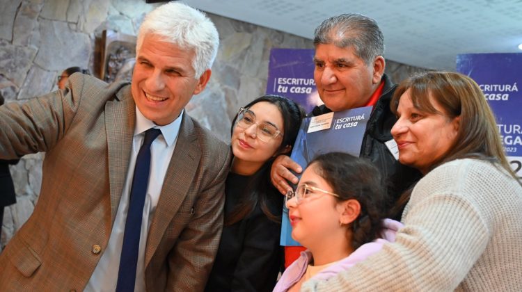 Más de 130 familias recibieron su documentación dominial a través de ‘Escriturá tu Casa’