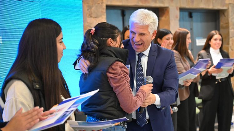 “En San Luis queremos apostar fuerte por la educación y el acceso al conocimiento”
