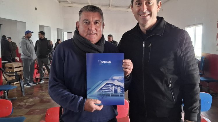 Firmaron convenios con clubes en los que colaboran beneficiarios del Plan de Inclusión