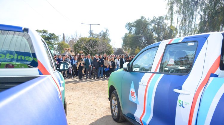 La comuna capitalina incorpora nuevos camiones recolectores y capacita a 300 choferes municipales