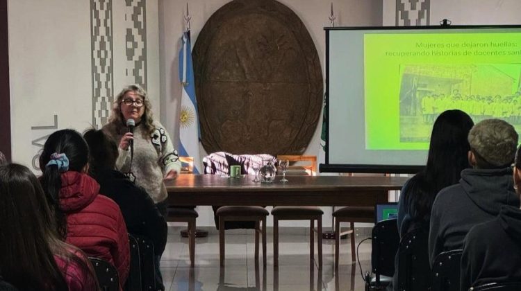 La historiadora Cintia Martínez compartió tres conferencias inspiradoras en el Muhsal